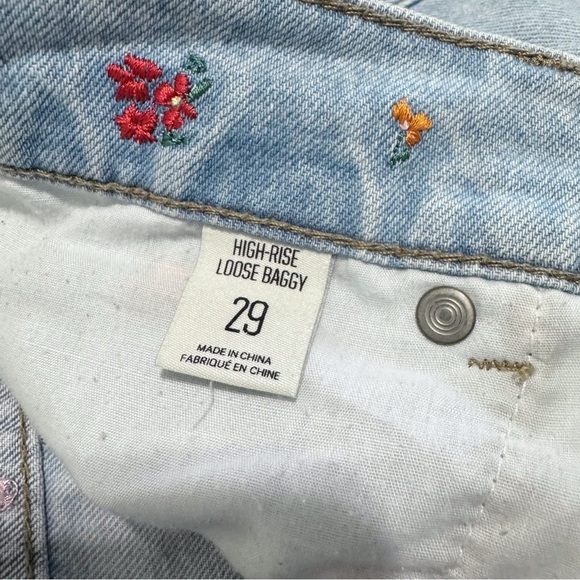 Urban Outfitters BDG High Rise Loose Baggy Embroidered Floral/Carrots Size 29 - Picture 4 of 13